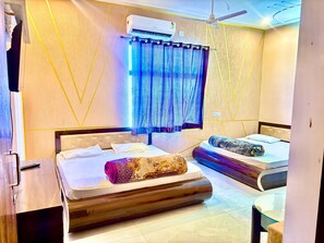 Habitación familiar | Camas extra, wifi gratis y ropa de cama 