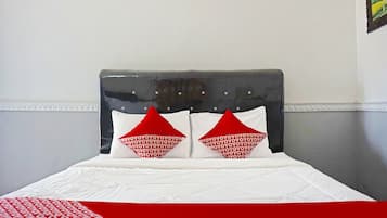Standard Double Room | Free WiFi, bed sheets