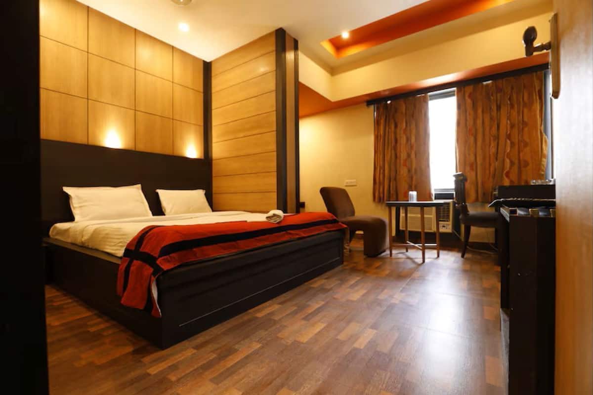 Basic Studio Suite | Free WiFi, bed sheets