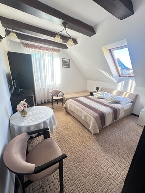 2 bedrooms, iron/ironing board, travel crib, free WiFi