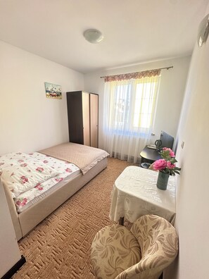 2 Schlafzimmer, Bügeleisen/Bügelbrett, Reisekinderbett, kostenloses WLAN
