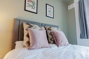 3 dormitorios, tabla de planchar con plancha, wifi y ropa de cama
