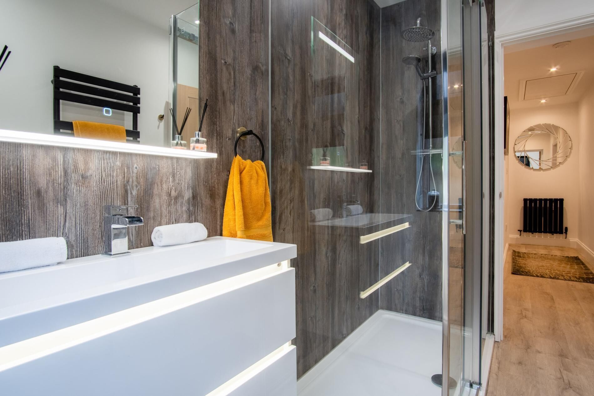 House (2 Bedrooms) | Bathroom | Shower, towels