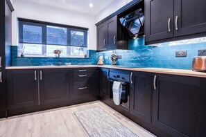 Floor plan - Wiston Street - 2 Bedroom Holiday Home - Pembroke (Pembroke)