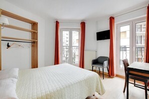 Double Room | Desk, free WiFi