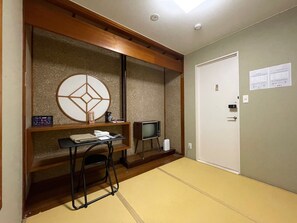 Habitación individual de estilo japonés | Escritorio y wifi gratis