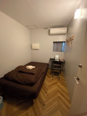 Single Room | Free WiFi