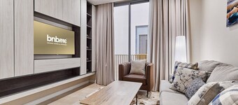 bnbme | Luxury 2BR Apt with Furnished Outdoor Space