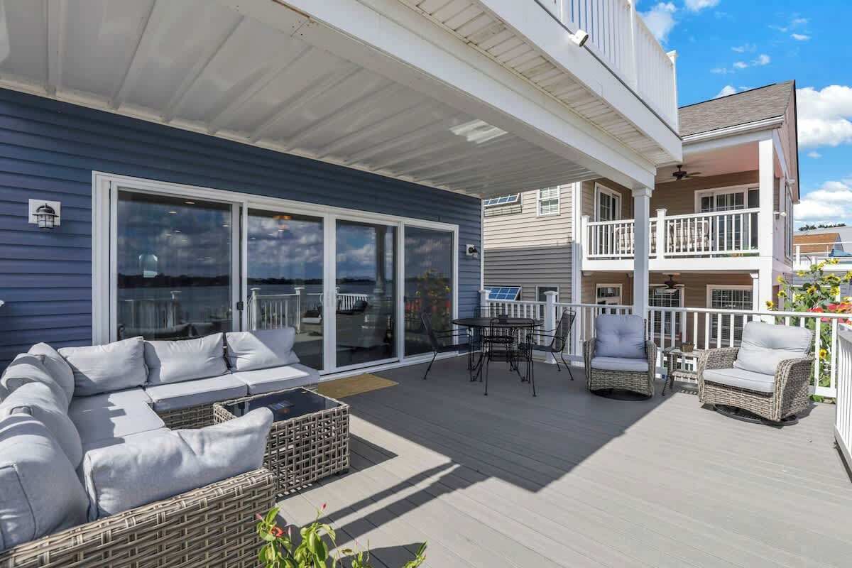 屋外ダイニングエリア