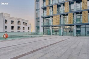 Pool - bnbme | JVC Dubai Modern Studio (Dubai)