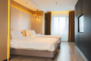 Superior Twin Room | Premium bedding, iron/ironing board, bed sheets, wheelchair access - Jiuding Joy Hotel (Kathmandu)