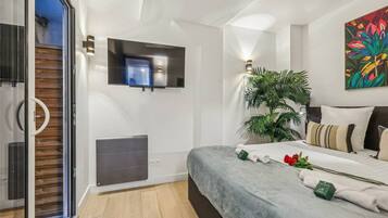 3 chambres, fer et planche à repasser, Wi-Fi gratuit, draps fournis