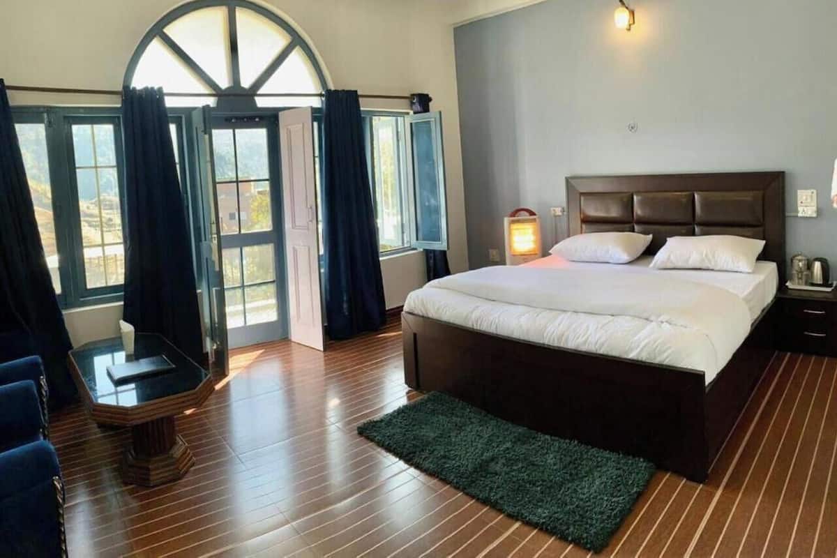 Basic Double Room, Mountain View | Free WiFi, bed sheets