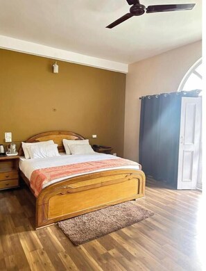 Basic-Doppelzimmer, Bergblick | Kostenloses WLAN