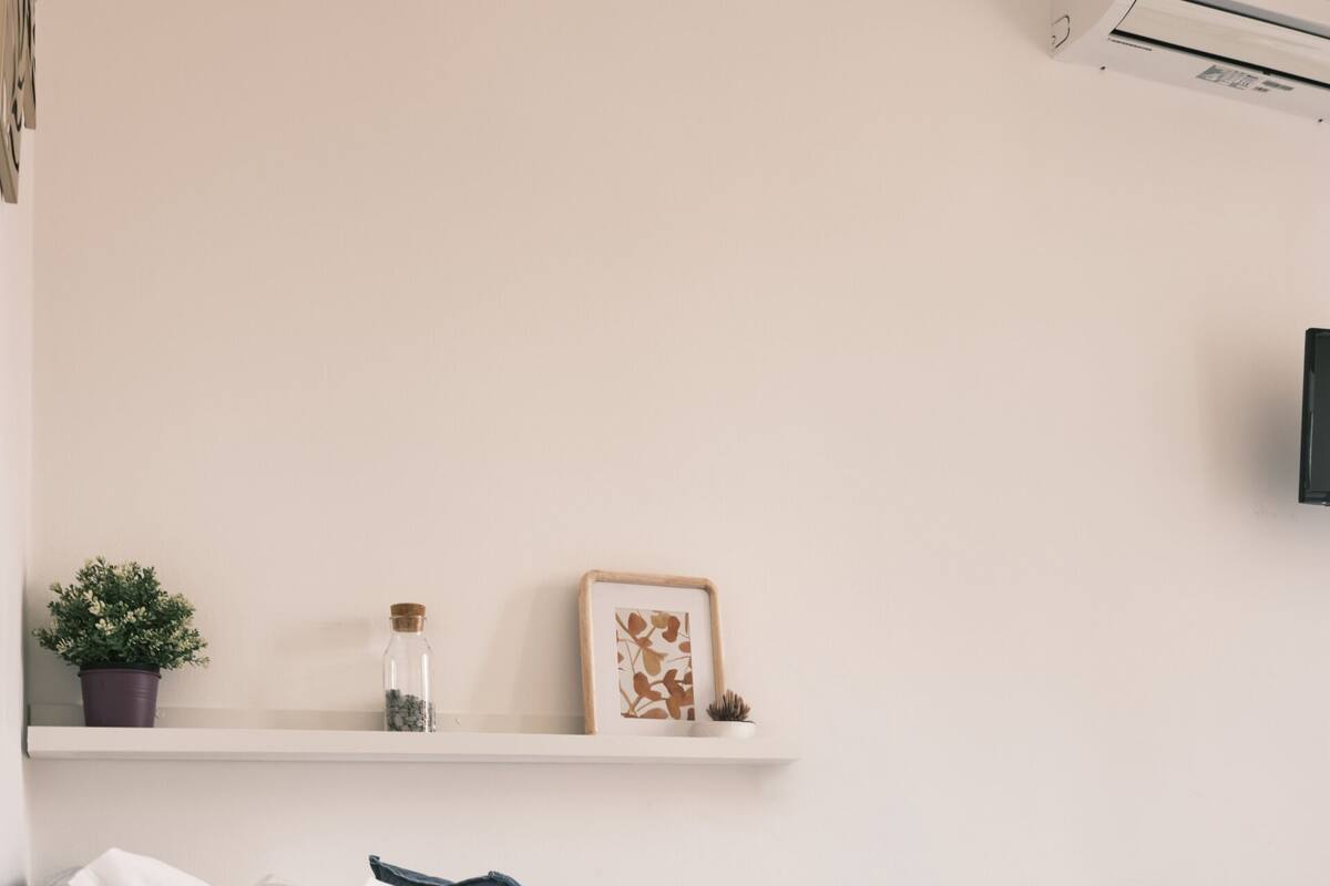 Standard Single Room, Shared Bathroom | Free WiFi, bed sheets
