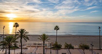 Luxury Beachfront Suite Fuengirola for 2