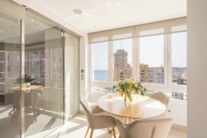 Luxury Apartment, Multiple Bedrooms, Refrigerator & Microwave (La Joyita De Las Palmeras) | Dining - La Joyita De Las Palmeras (Fuengirola)