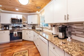 Fridge, microwave, oven, stovetop - A Round the Glen -Unique 2BR, 2BA, Fenced Yard, Firepit (Maggie Valley)