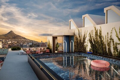 ONEHUNDRED on M - Fluent Serviced Apartments