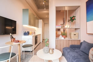 Compact Studio | Stofa | Snjallsjónvarp, Netflix, myndstreymiþjónustur