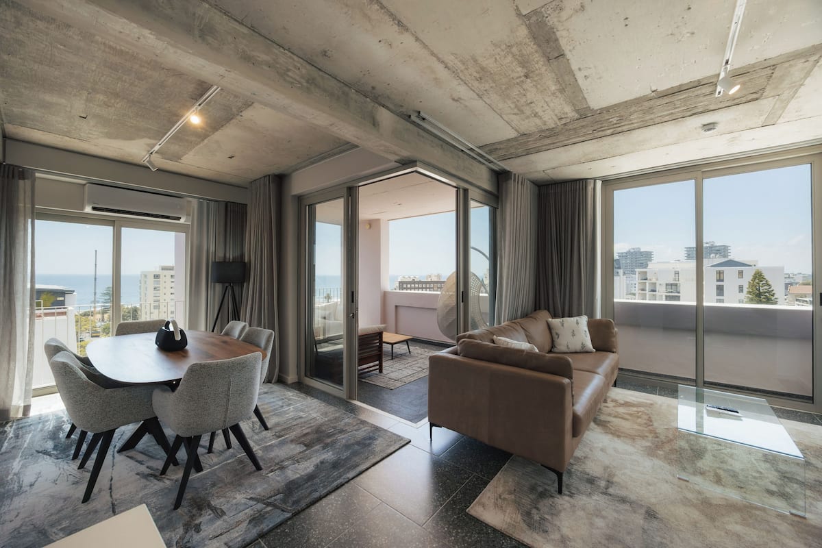 Three Bedroom Apartment | Living area