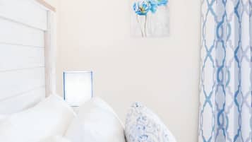 2 camere, una scrivania, ferro/asse da stiro, Wi-Fi gratuito