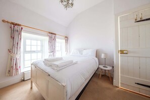 2 soverom, strykejern/-brett, internettilgang og sengetøy