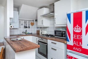 Kühlschrank, Ofen, Herdplatte, Toaster