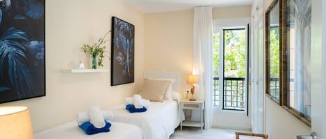 3 室のベッドルーム、アイロン / アイロン台、インターネット、ベッドシーツ