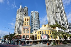 Exterior - The Lookout-Level 33 (Surfers Paradise)