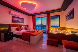 4 bedrooms, iron/ironing board, WiFi