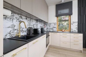 Fridge, microwave, oven, dishwasher