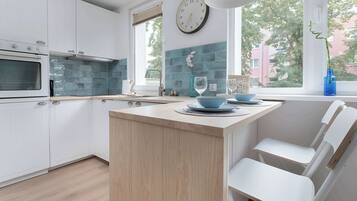 Kühlschrank, Ofen, Herdplatte, Geschirrspüler