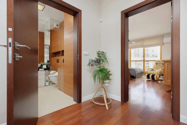 2 bedrooms, desk, iron/ironing board, travel cot