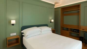 Doppia Superior, balcone, vista giardino | Una cassaforte in camera, una scrivania, Wi-Fi gratuito