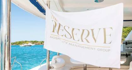 Chalet Lulu with Solar Power and Hot Tub in Guaynabo