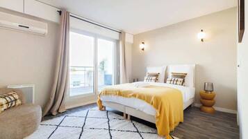 2 chambres, fer et planche à repasser, Wi-Fi, draps fournis