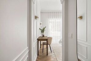 3 室のベッドルーム、アイロン / アイロン台、WiFi、ベッドシーツ