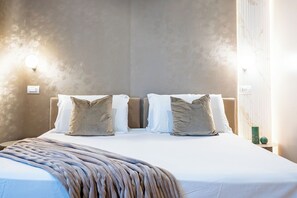 Superior Double Room, City View | In-room safe, soundproofing, iron/ironing board, free WiFi - Bea Boutique Hotel (Rome)
