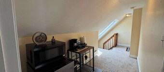 Downtown Salem Retreat 2BD 3rd Floor