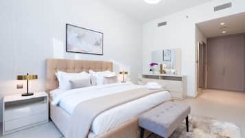 2 habitaciones, caja de seguridad en la habitación y escritorio