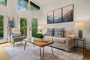 Smart TV - Grand Ole Mtn House: hot tub•fire pit•air hockey (Gatlinburg)