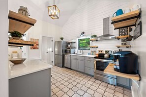 Fridge, microwave, oven, dishwasher