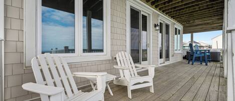 تناول الطعام بالخارج