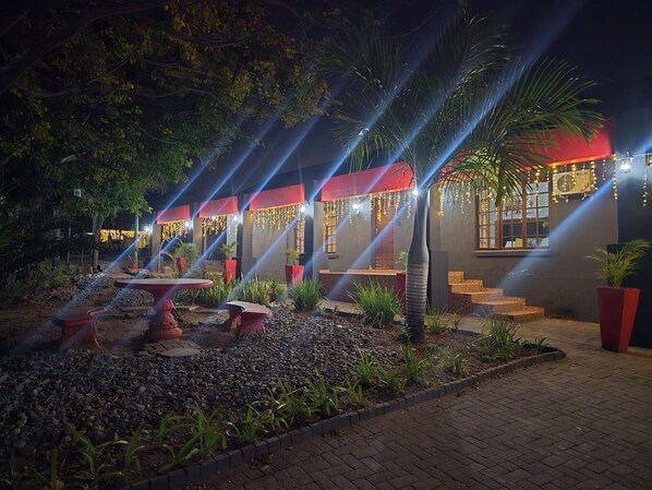 Front of property - Bothabelo Bed and Breakfast (Phalaborwa)