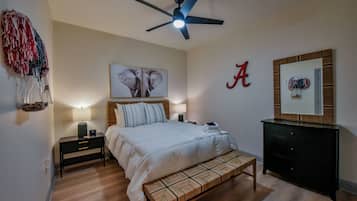 2 bedrooms, iron/ironing board, free WiFi, bed sheets