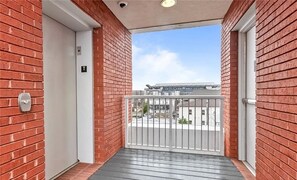 Property grounds - Steps to the Stadium - Book for Football Season!  Rooftop Deck! (Tuscaloosa)