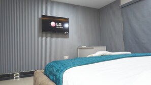 1 室のベッドルーム、WiFi