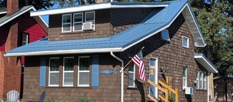 Charming Relaxing Cottage, 2 minutes from Lake Shore Park Beach and Fishing