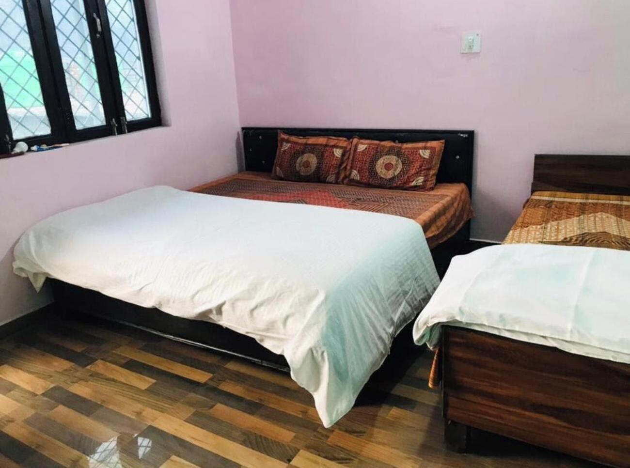 Kamar Double Basic | Wi-Fi gratis